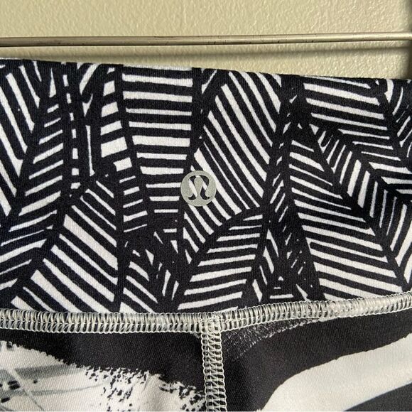 Lululemon Wunder Under Crop II,Shady Palms/ Banana Leaf/Gingham - Picture 7 of 7